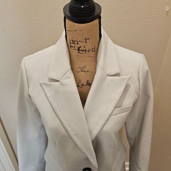 BCBGMAXAZRIA Vegan Leather Blazer Size Small - Picture 3 of 9